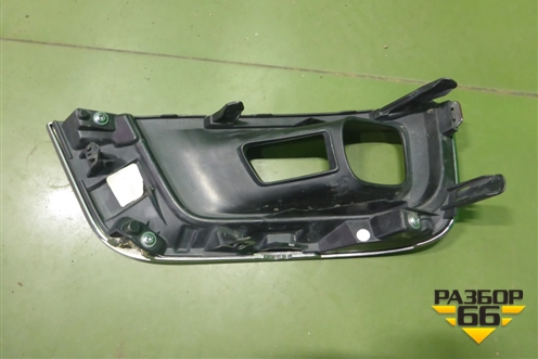 Накладка ПТФ правая (5212760280) ( 5203060220) для Toyota Land Cruiser (300) с 2021г