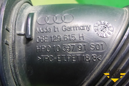 Патрубок воздушного фильтра (3.0л) (06E129615H) для Audi A6 (C7) с 2011-2018г