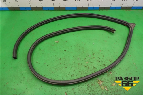 Уплотнитель двери передней правой для Mazda Mazda 3 (BK) с 2003-2009г 