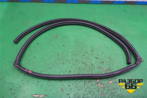 Уплотнитель двери задней правой для Mazda Mazda 3 (BK) с 2003-2009г 