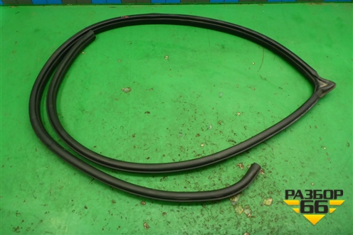 Уплотнитель двери перендей левой для Mazda Mazda 3 (BK) с 2003-2009г 