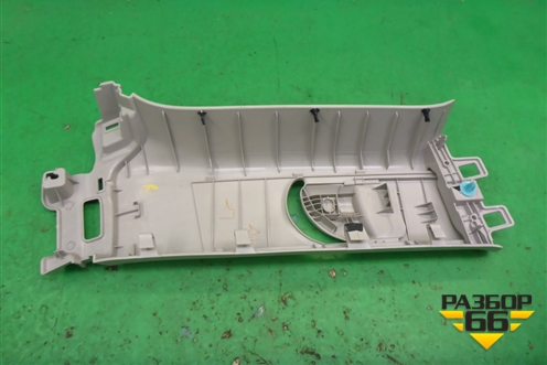 Обшивка стойки задняя верхняя правая (6251060D70) для Toyota Land Cruiser Prado(150) с 2009г