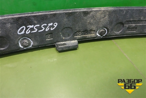 Наполнитель переднего бампера (5261102290) для Toyota Corolla (E18) с 2012-2019г