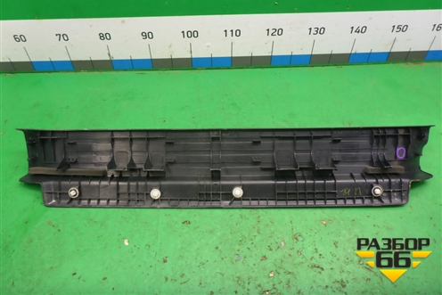 Накладка порога внутренняя переднего правого (6791060042) для Toyota Land Cruiser Prado(150) с 2009г