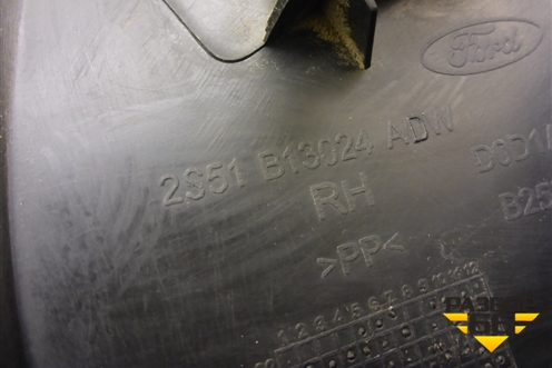 Накладка порога внутренняя правая (3-х дверный кузов) (2S61A13024ADW) для Ford Fiesta с 2001-2008г