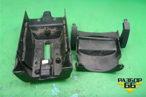 Кожух рулевой колонки (2S613530AFW) для Ford Fiesta с 2001-2008г