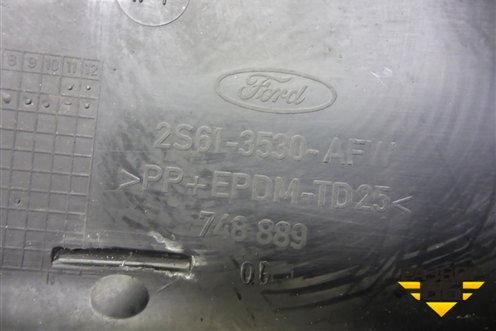 Кожух рулевой колонки (2S613530AFW) для Ford Fiesta с 2001-2008г