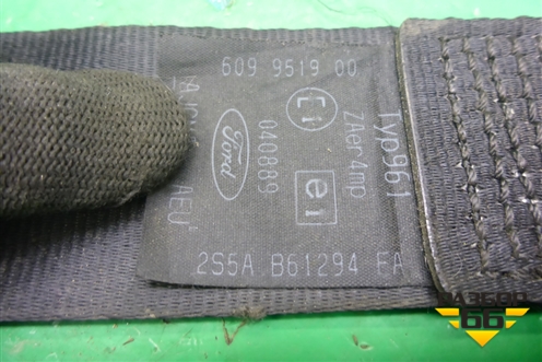 Ремень безопасности передний правый (2S6AA61294FA) для Ford Fiesta с 2001-2008г