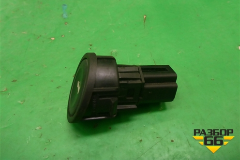 Кнопка открывания багажника для Ford Fiesta с 2001-2008г