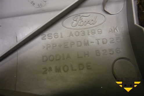 Обшивка стойки лобового стекла левая (2S61A03199AKW) для Ford Fiesta с 2001-2008г