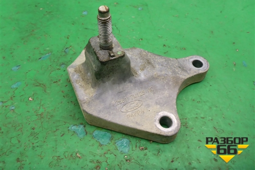 Кронштейн КПП (2S617M125AC) для Ford Fiesta с 2001-2008г