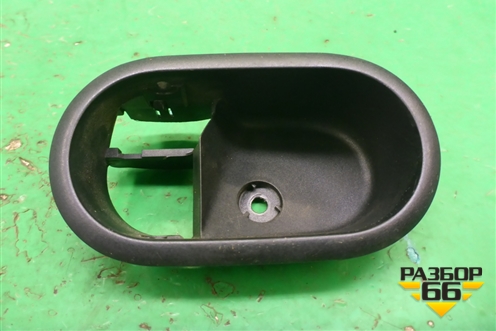 Накладка внутренняя (2S61A22600AGW) для Ford Fiesta с 2001-2008г