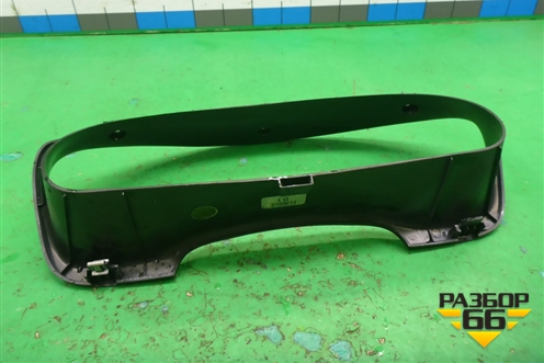 Накладка на щиток приборов (8483138000) для Hyundai Sonata-5 с 2001г