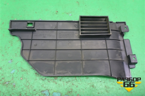 Накладка внутренняя (консоли правая) (847743C000) для Hyundai Sonata-5 с 2001г