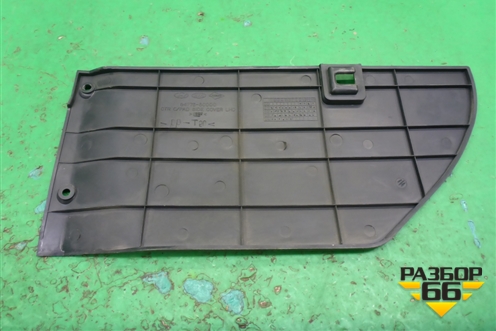 Накладка внутренняя (консоли левая) (847733С000) для Hyundai Sonata-5 с 2001г