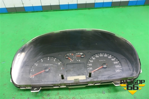 Щиток приборов МКПП (940033D845) для Hyundai Sonata-5 с 2001г