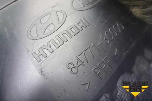 Накладка на торпедо (центральная часть) (847713C000) для Hyundai Sonata-5 с 2001г