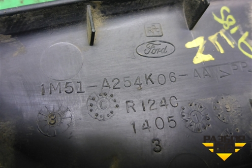 Накладка двери задней правой (1M51A254K06AA) для Ford Focus 1 с 1998-2004г