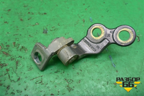 Петля двери задней правой нижняя (XS4AA26800BB) для Ford Focus 1 с 1998-2004г