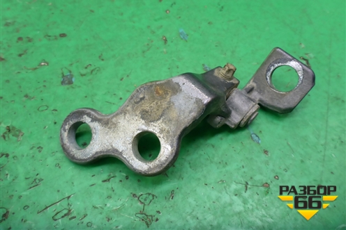 Петля двери передней левой нижняя (XS4AA22801AB) для Ford Focus 1 с 1998-2004г