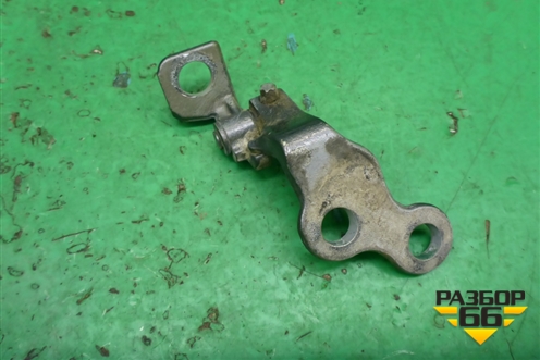 Петля двери передней правой нижняя (XS4AA22800AB) для Ford Focus 1 с 1998-2004г