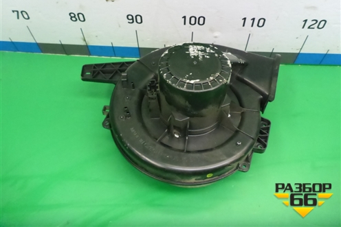 Моторчик отопителя (6R1819015A) для Skoda Rapid с 2013г