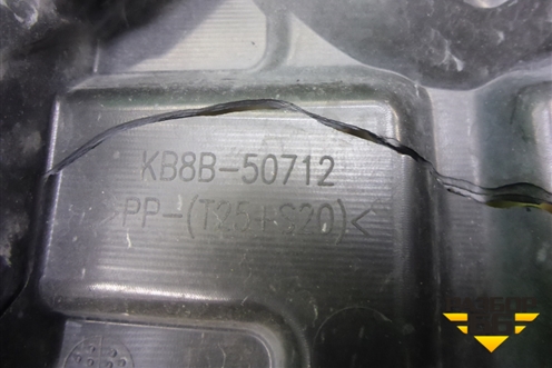 Решетка радиатора (KB8B50712) для Mazda CX 5 с 2017г