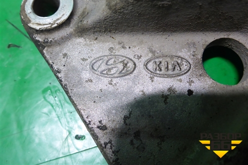 Кронштейн двигателя правый (2.5л G4KN) для Kia K5 с 2020г
