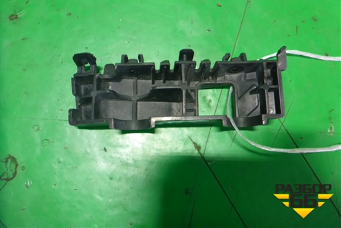 Кронштейн переднего бампера правый (86516D7000) для Hyundai Tucson с 2015-2022г