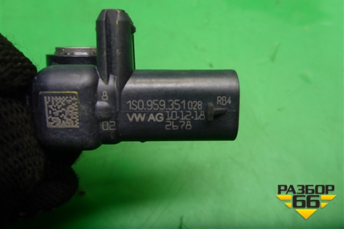 Датчик AIR BAG (1S0959351) для Skoda Rapid с 2013г