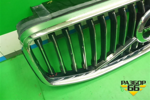Решетка радиатора (под камеру) (31425535) для Volvo XC60 с 2017г