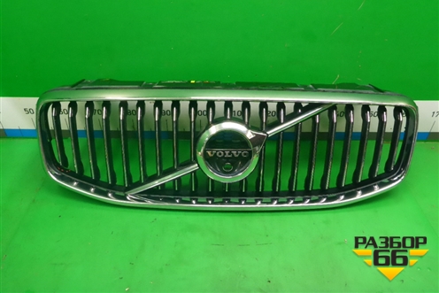 Решетка радиатора (под камеру) (31425535) для Volvo XC60 с 2017г