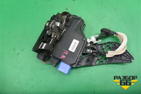 Замок двери передней правой (3D1837016AC) для Volkswagen Touareg c 2002-2010г
