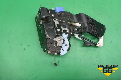 Замок двери передней правой (3D1837016AC) для Volkswagen Touareg c 2002-2010г