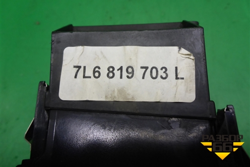Дефлектор воздушный левый (7L6819703L) для Volkswagen Touareg c 2002-2010г