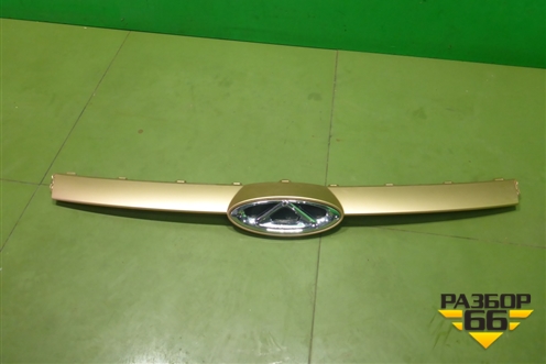 Накладка на решетку радиатора (602002323AA) для Chery Arrizo 8 с 2022г