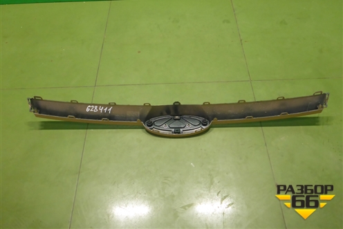 Накладка на решетку радиатора (602002323AA) для Chery Arrizo 8 с 2022г