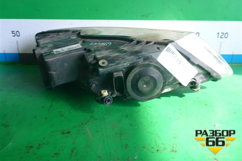 Фара левая (после 2006г галоген) (7L6941031A) для Volkswagen Touareg c 2002-2010г