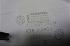 Накладка на торпедо (боковая правая) (7L6857176H) для Volkswagen Touareg c 2002-2010г