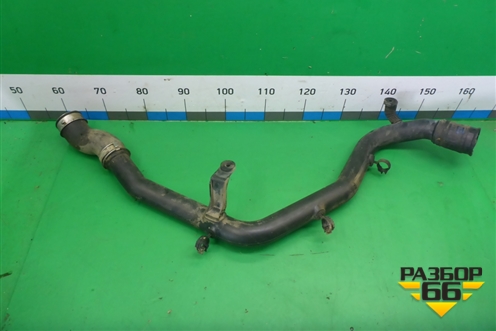 Патрубок интеркулера (7L6145795AE) для Volkswagen Touareg c 2002-2010г