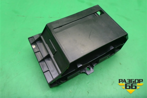 Кронштейн блока электронного (АКПП) (7L0927131D) для Volkswagen Touareg c 2002-2010г