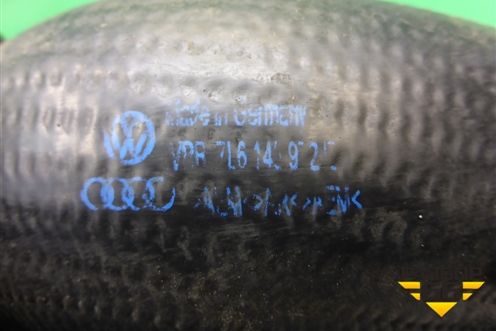 Патрубок интеркулера резиновый (7L6145972) для Volkswagen Touareg c 2002-2010г