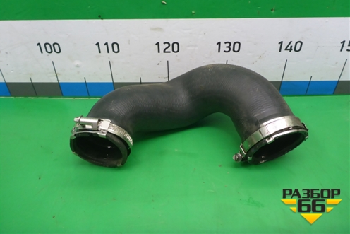 Патрубок интеркулера резиновый (7L6145972) для Volkswagen Touareg c 2002-2010г