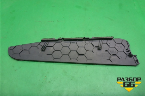 Накладка внутренняя (на переднее левое сиденье) (7L0881471) для Volkswagen Touareg c 2002-2010г