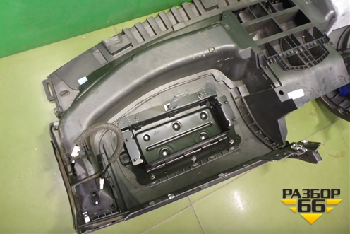 Торпедо под AIR BAG без AIR BAG для Volkswagen Touareg c 2002-2010г