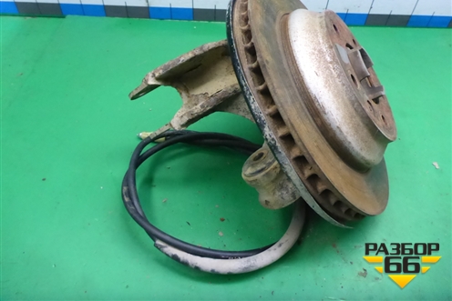 Кулак задний правый для Volkswagen Touareg c 2002-2010г