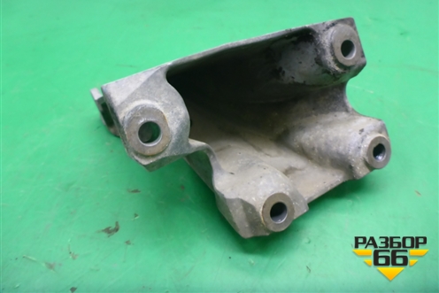 Кронштейн двигателя правый (3.0л CAS) (7L6199308B) для Volkswagen Touareg c 2002-2010г
