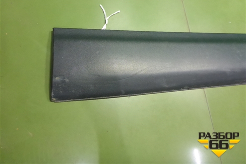Накладка двери передней правой (808704EA0A) для Nissan Qashqai (J11E) с 2013г