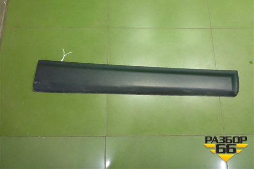 Накладка двери передней правой (808704EA0A) для Nissan Qashqai (J11E) с 2013г