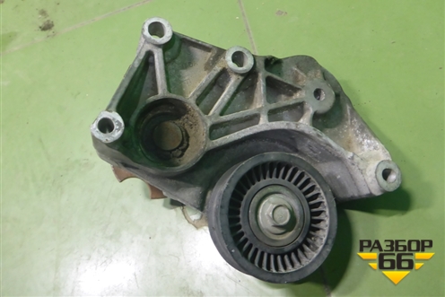Кронштейн ролика натяжителя (5.0л 508PS) (CPLA8609BA) для Land Rover Range Rover Sport с 2005-2012г
